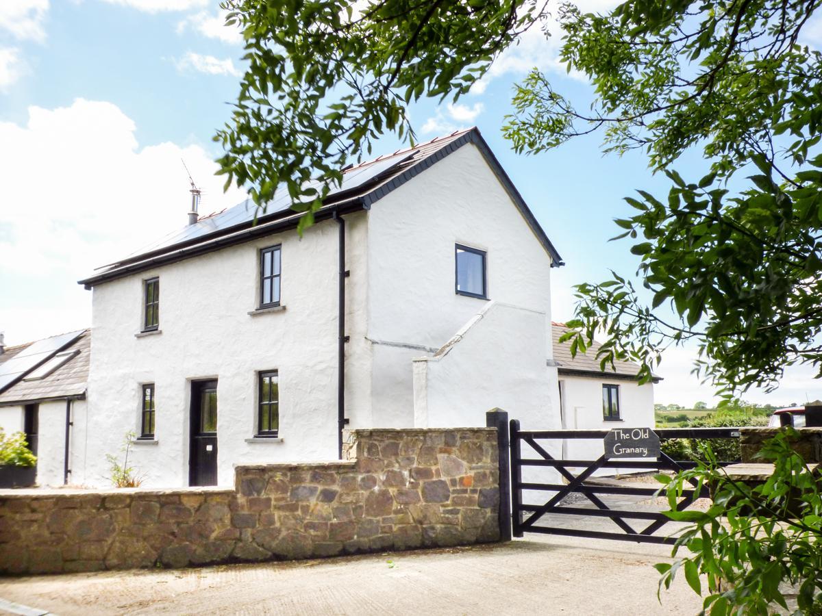 The Old Granary Villa Haverfordwest Exterior photo